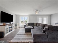 204 Wallace Avenue, Inwood, WV 25428