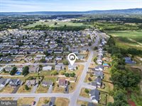 204 Wallace Avenue, Inwood, WV 25428