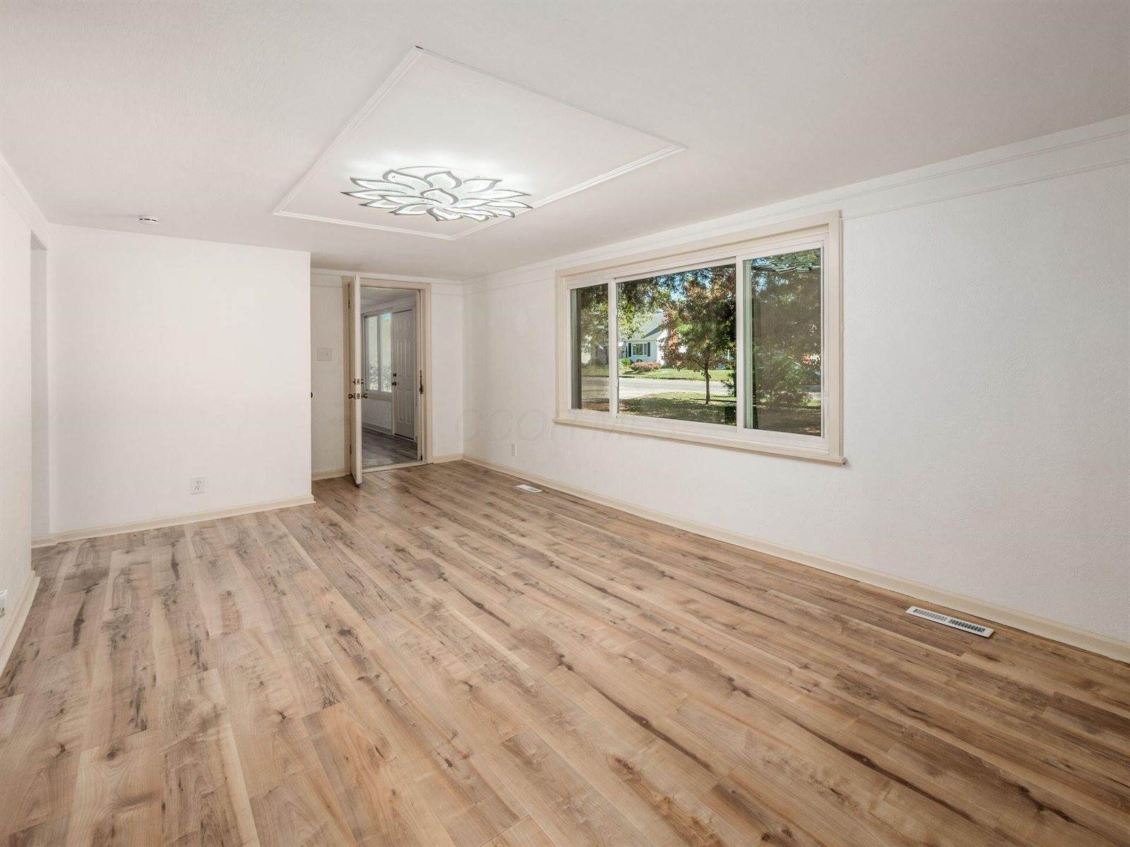 963 Erickson Avenue, Columbus, OH 43227