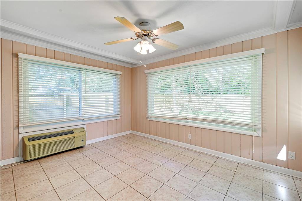 4804 West 76th Street, Prairie Village, KS 66208