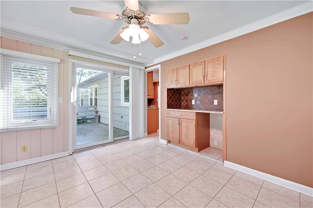 4804 West 76th Street, Prairie Village, KS 66208