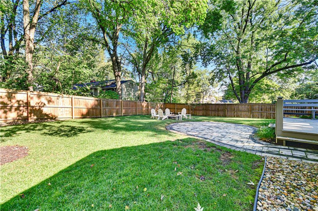 4804 West 76th Street, Prairie Village, KS 66208