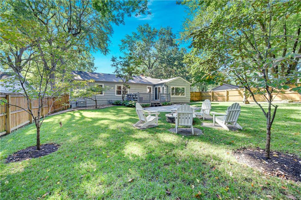 4804 West 76th Street, Prairie Village, KS 66208