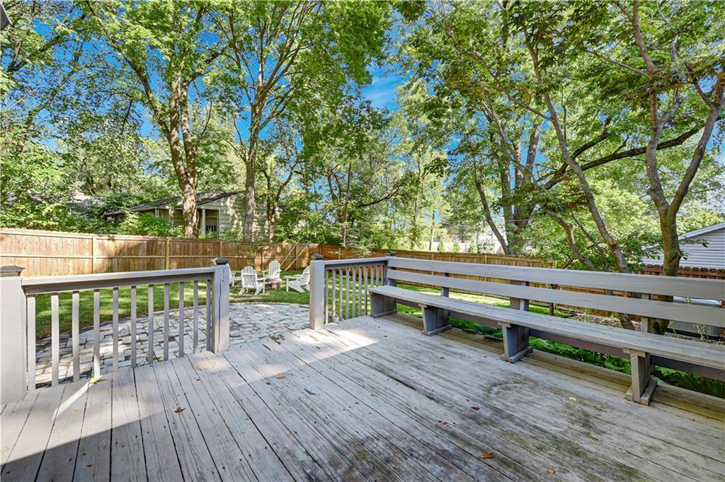 4804 West 76th Street, Prairie Village, KS 66208