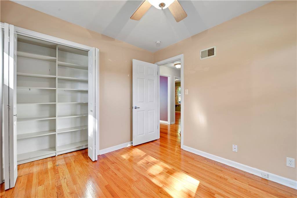 4804 West 76th Street, Prairie Village, KS 66208