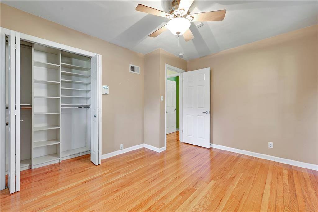 4804 West 76th Street, Prairie Village, KS 66208