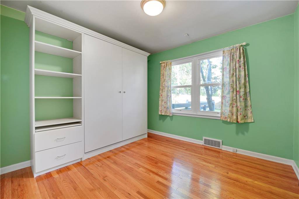 4804 West 76th Street, Prairie Village, KS 66208