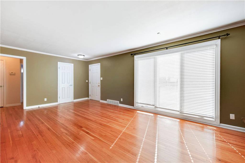 4804 West 76th Street, Prairie Village, KS 66208