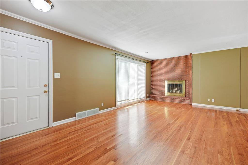 4804 West 76th Street, Prairie Village, KS 66208