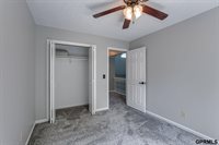 15747 Charles Street, Omaha, NE 68118