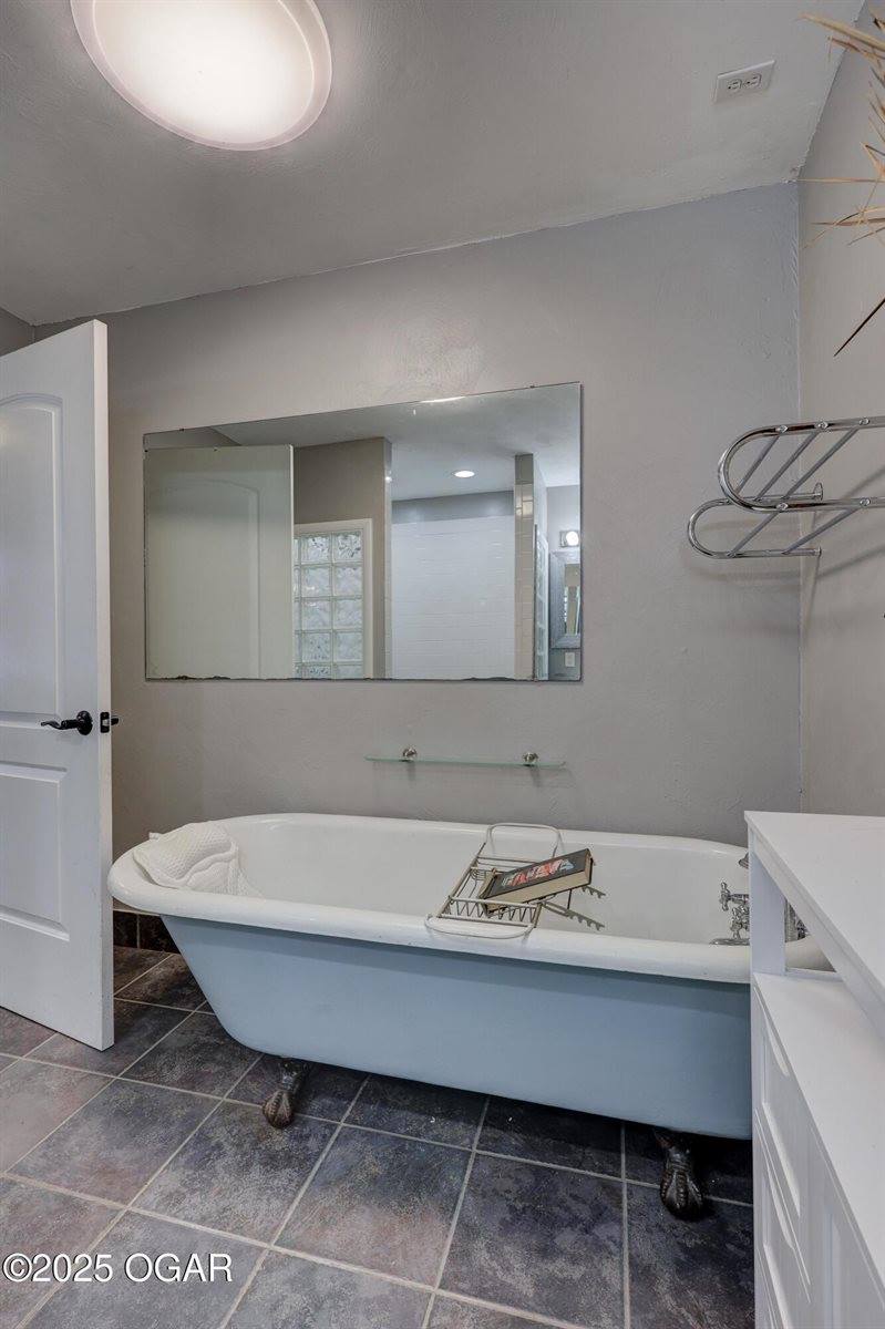 723 South Highland Avenue, Joplin, MO 64801