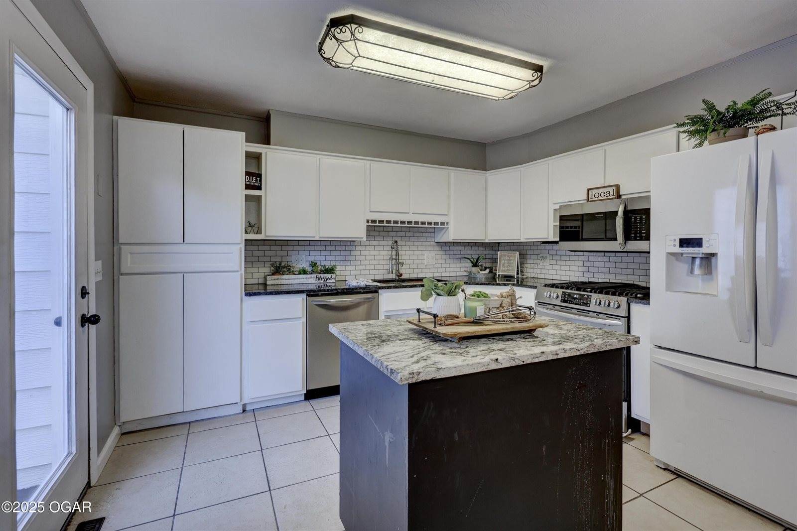 723 South Highland Avenue, Joplin, MO 64801