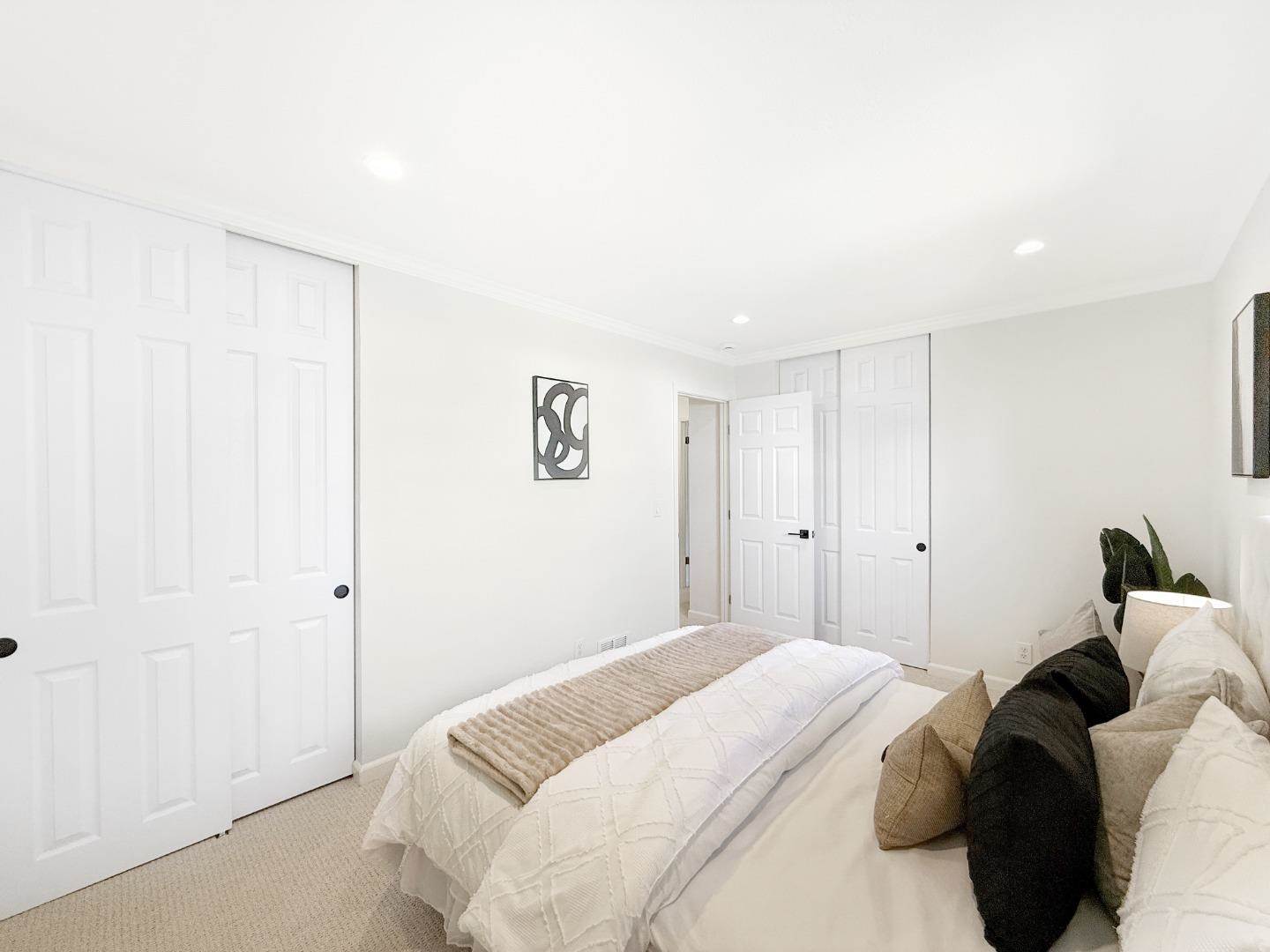 125 Connemara WAY 98, Sunnyvale, CA 94087