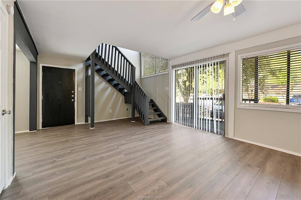 1212 Holik Drive, College Station, TX 77840