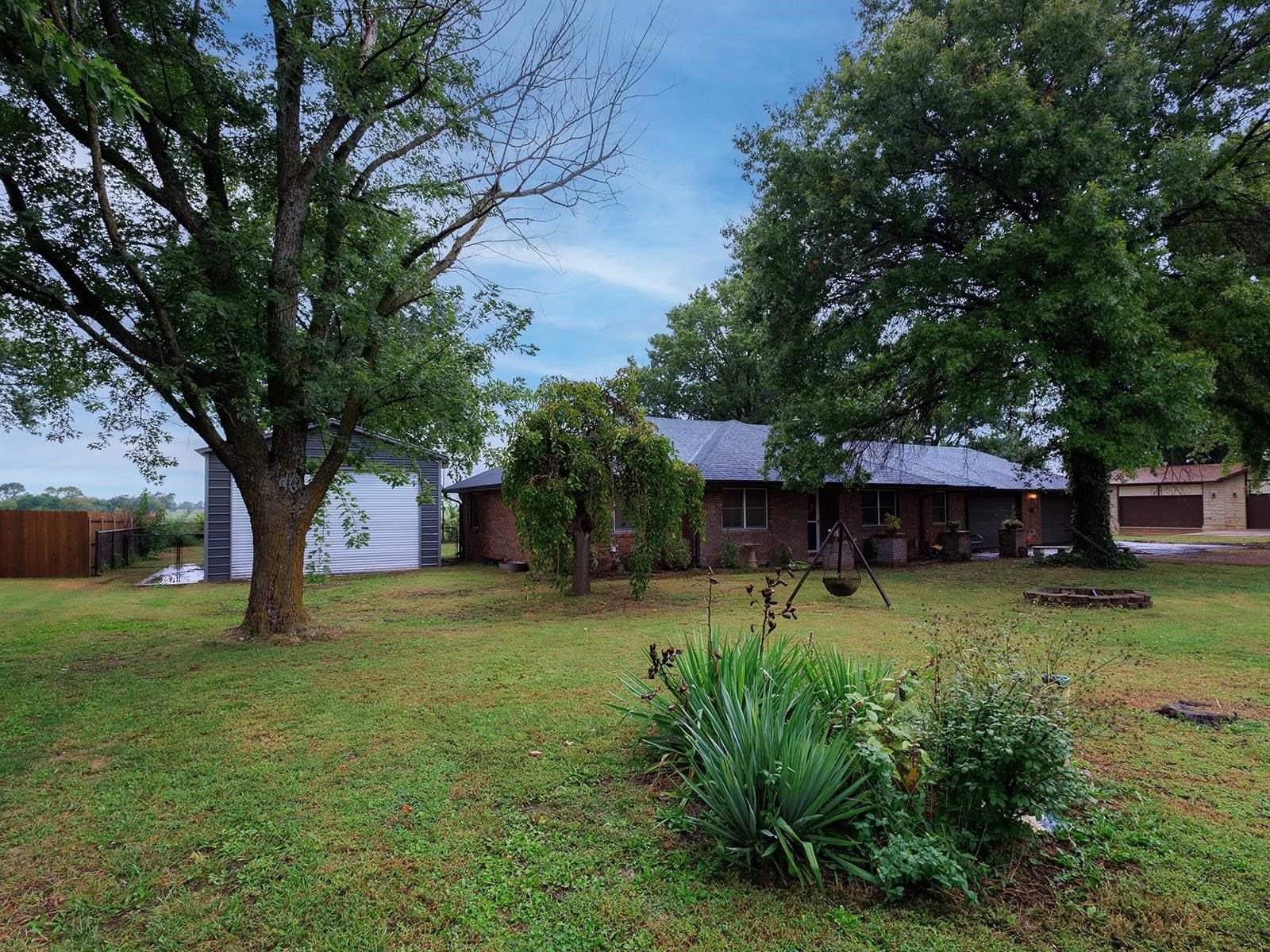 5 Autumn Rd, Arkansas City, KS 67005