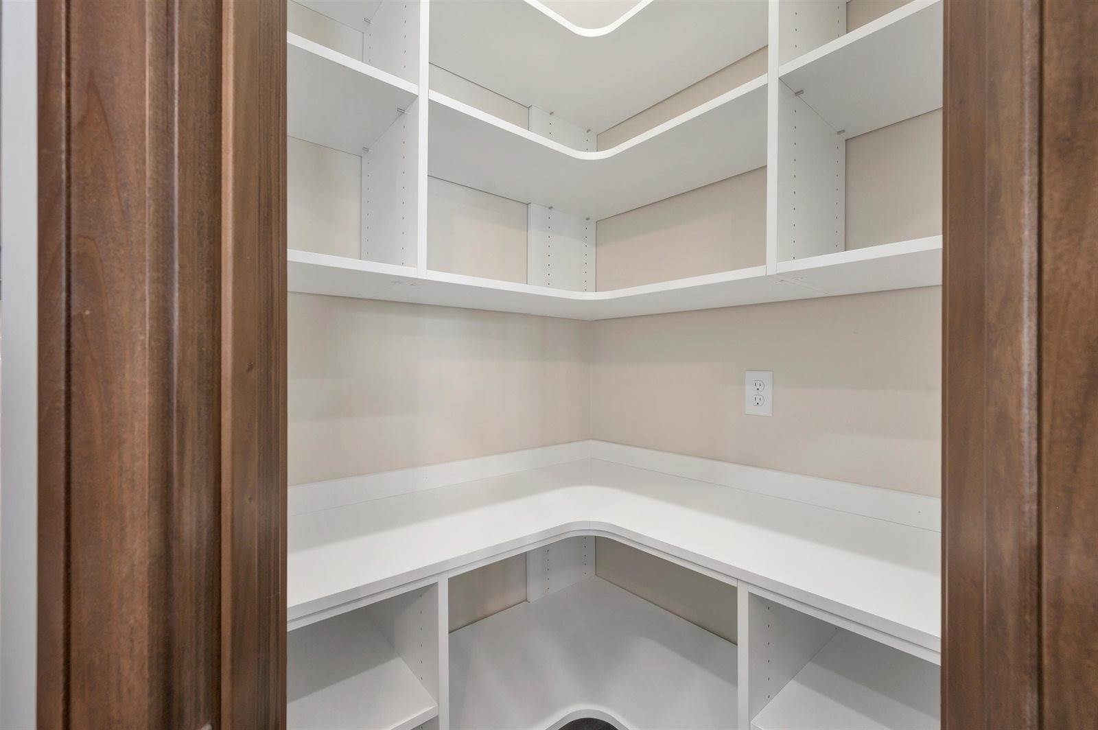 1617 North Honeysuckle Drive, De Pere, WI 54115