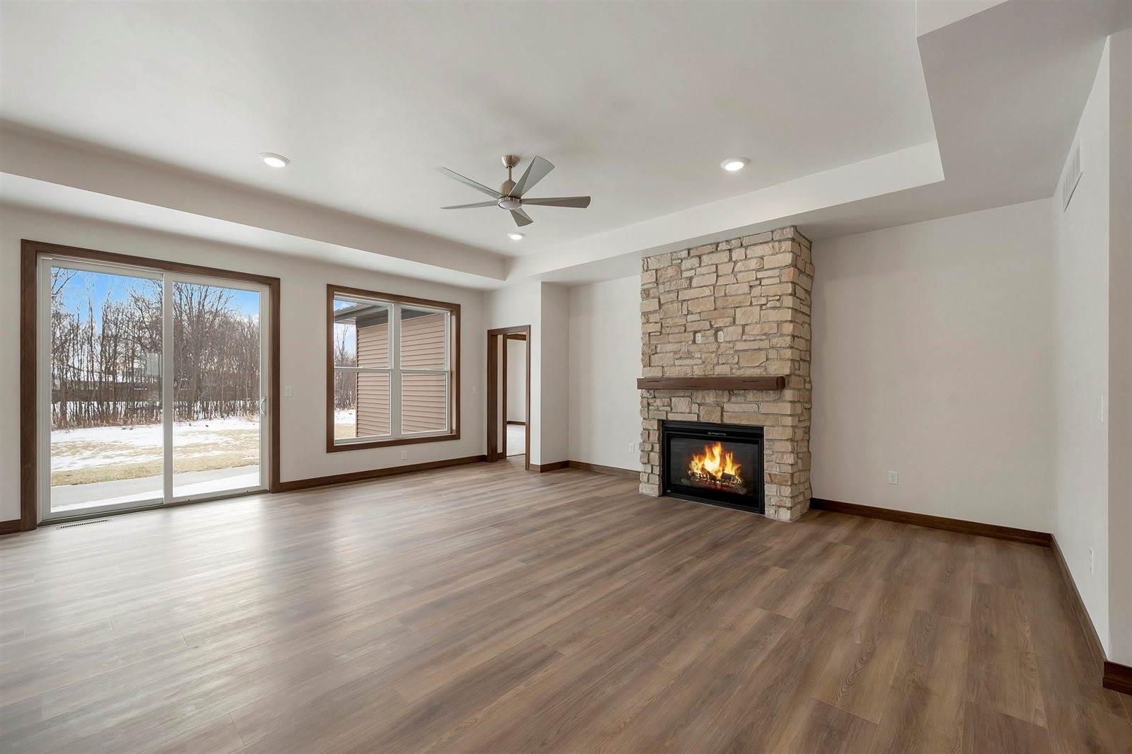 1617 North Honeysuckle Drive, De Pere, WI 54115