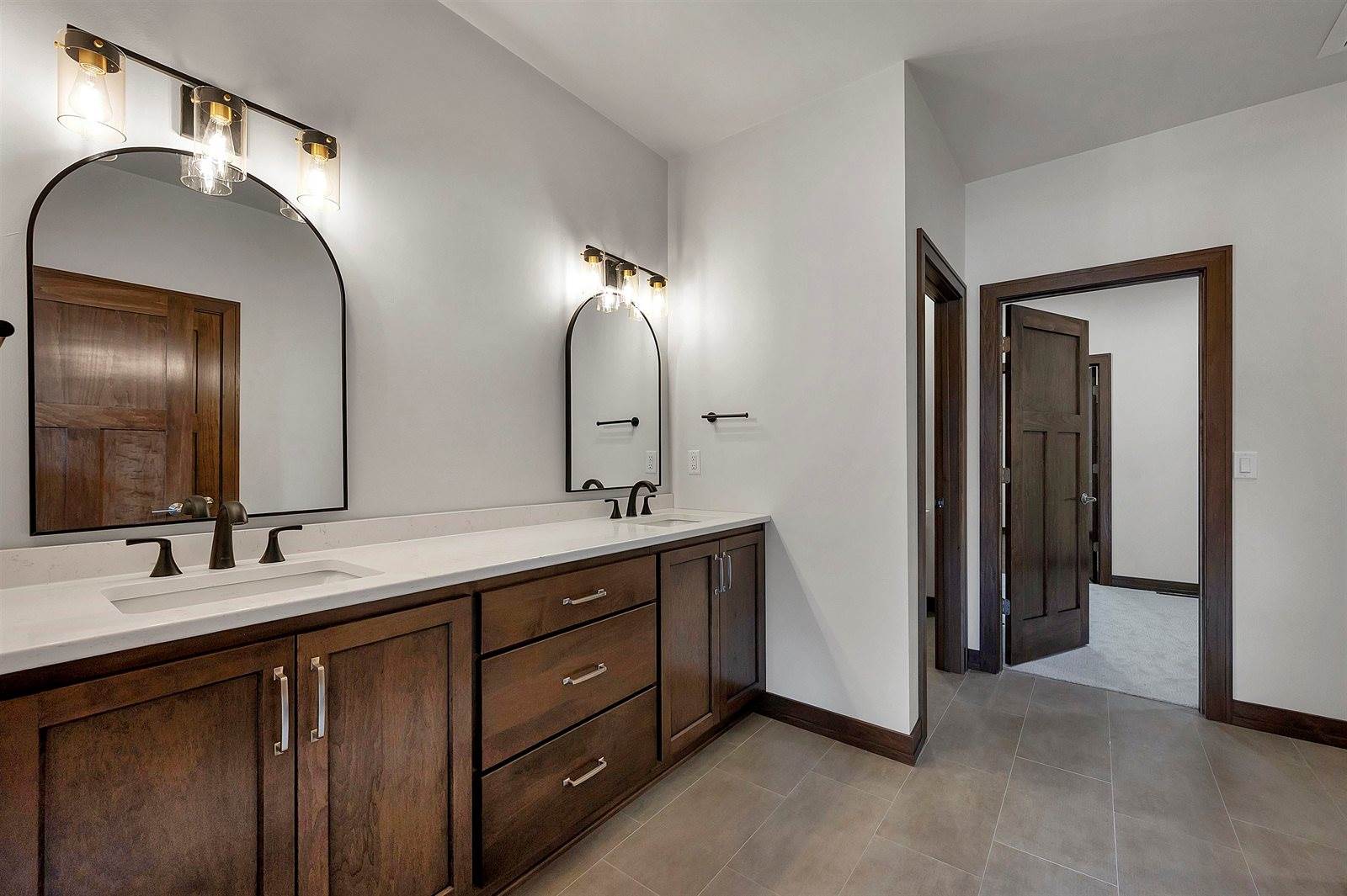 1617 North Honeysuckle Drive, De Pere, WI 54115