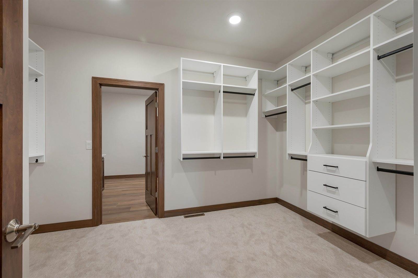 1617 North Honeysuckle Drive, De Pere, WI 54115