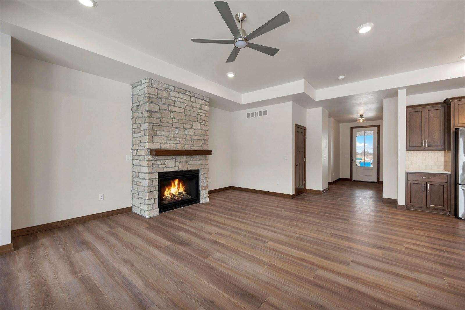 1617 North Honeysuckle Drive, De Pere, WI 54115