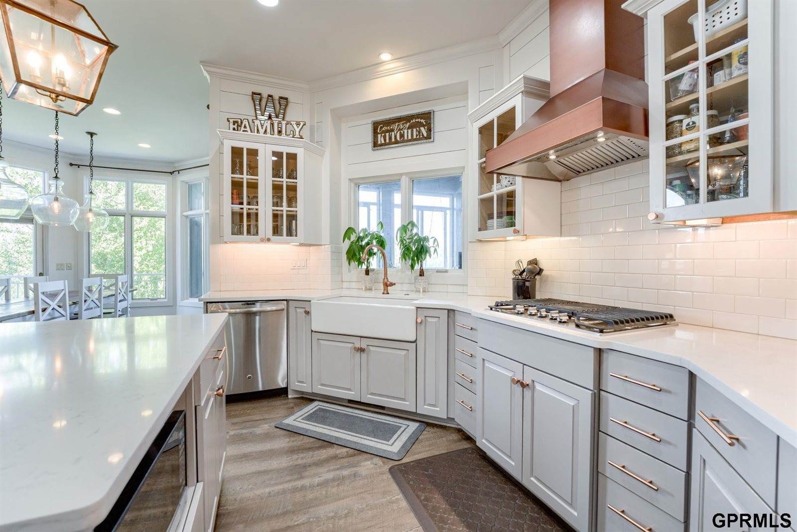 12261 Bobwhite Road, Gretna, NE 68028