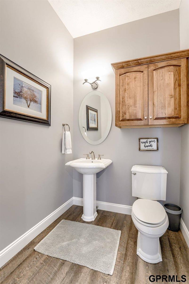 12261 Bobwhite Road, Gretna, NE 68028