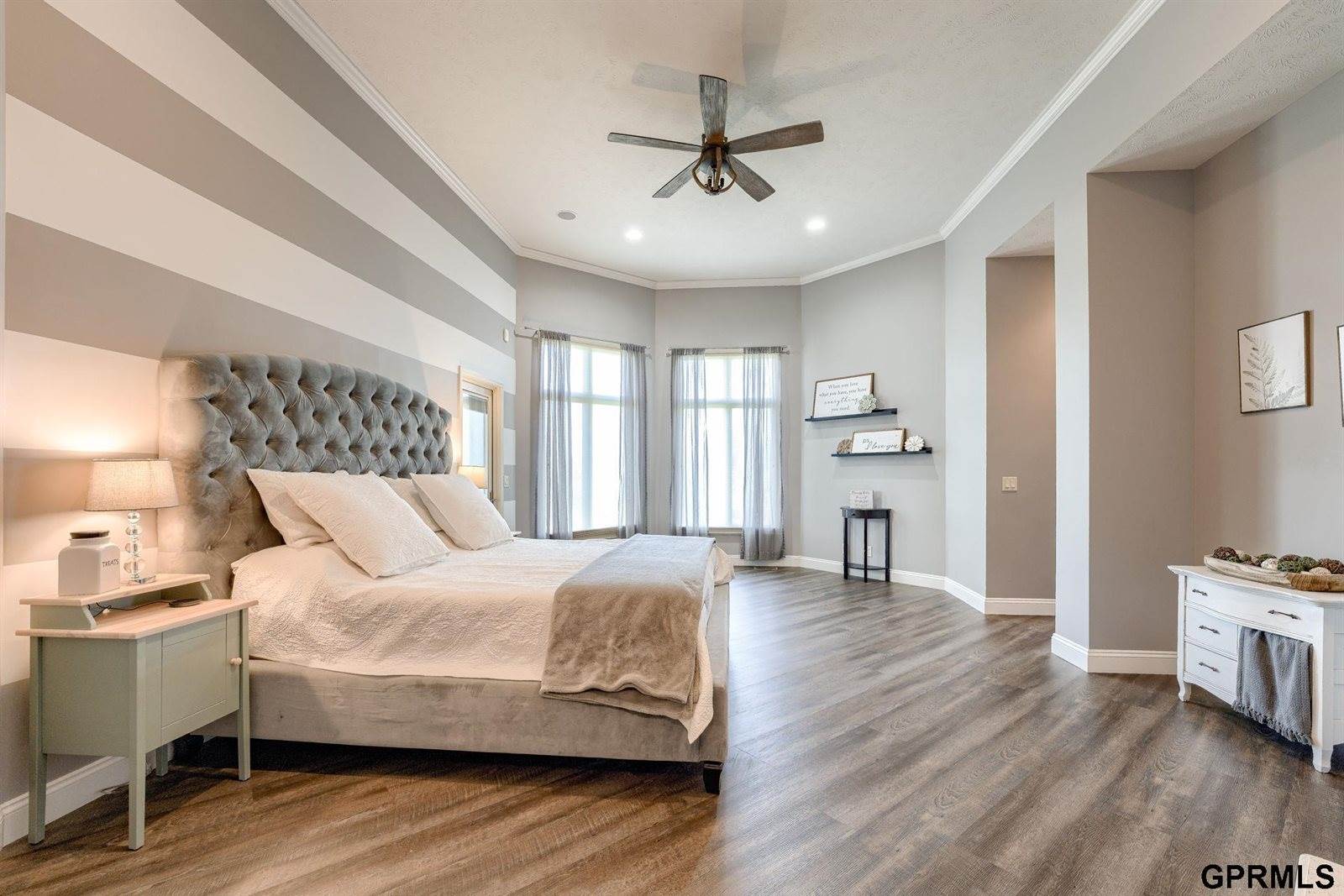 12261 Bobwhite Road, Gretna, NE 68028