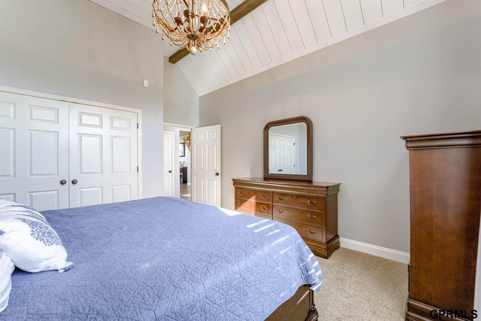 12261 Bobwhite Road, Gretna, NE 68028