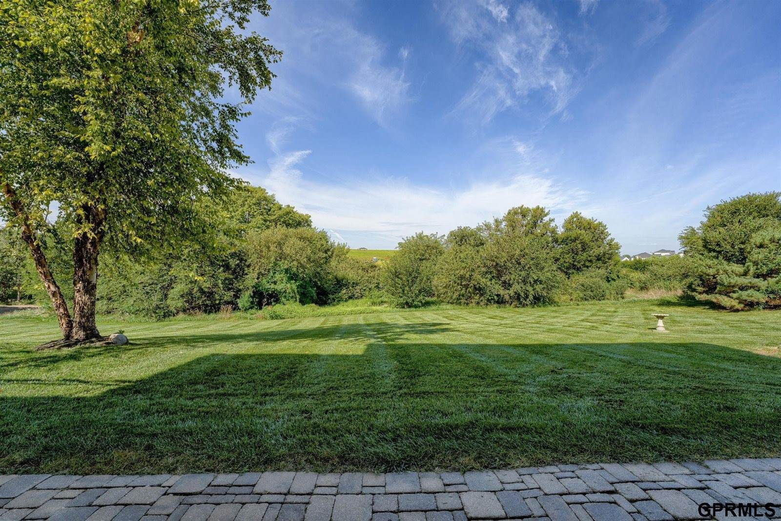 12261 Bobwhite Road, Gretna, NE 68028