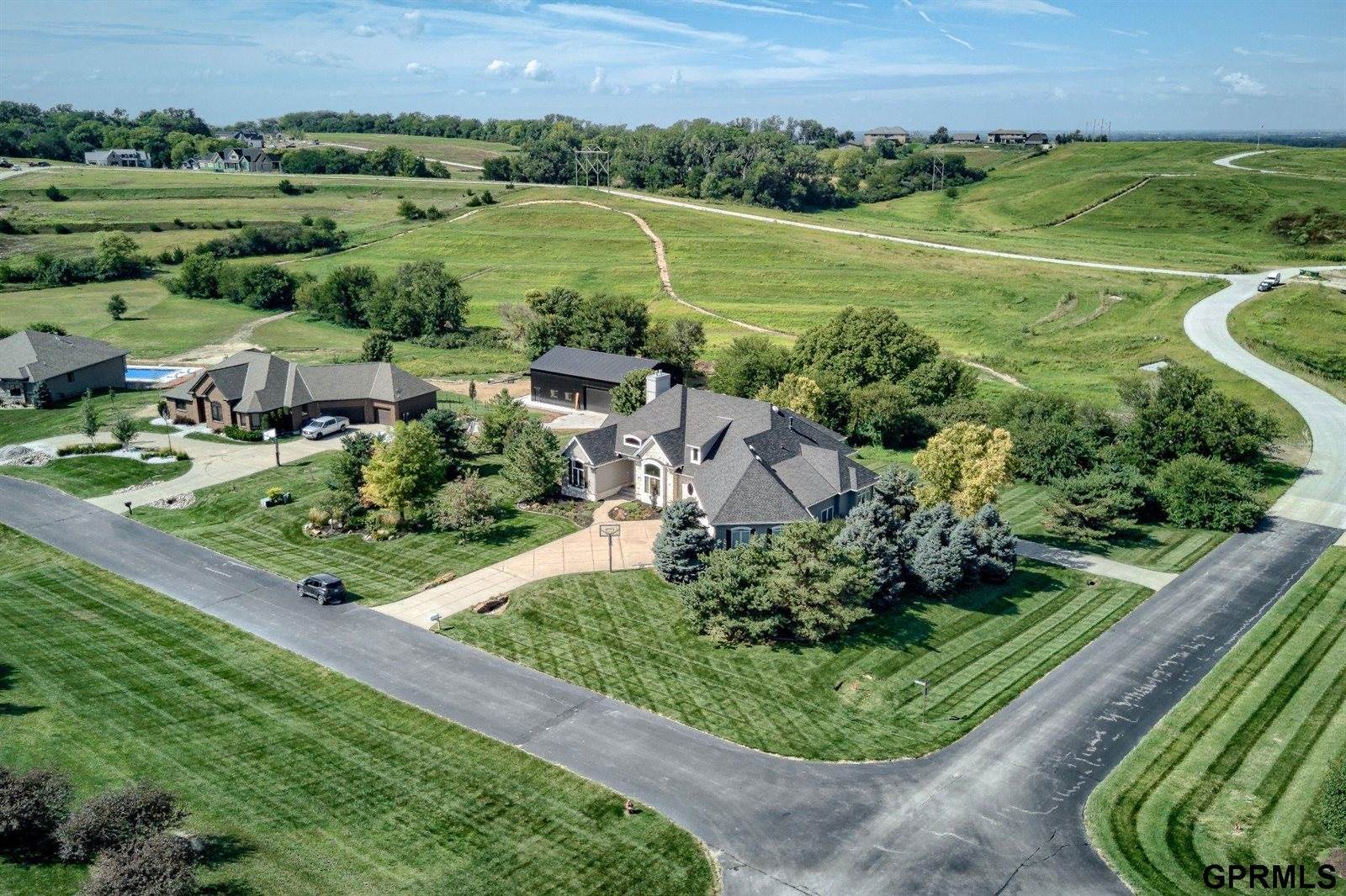 12261 Bobwhite Road, Gretna, NE 68028