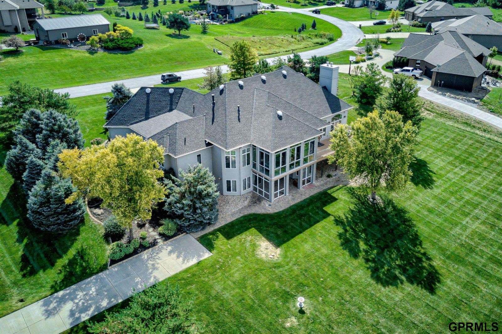 12261 Bobwhite Road, Gretna, NE 68028