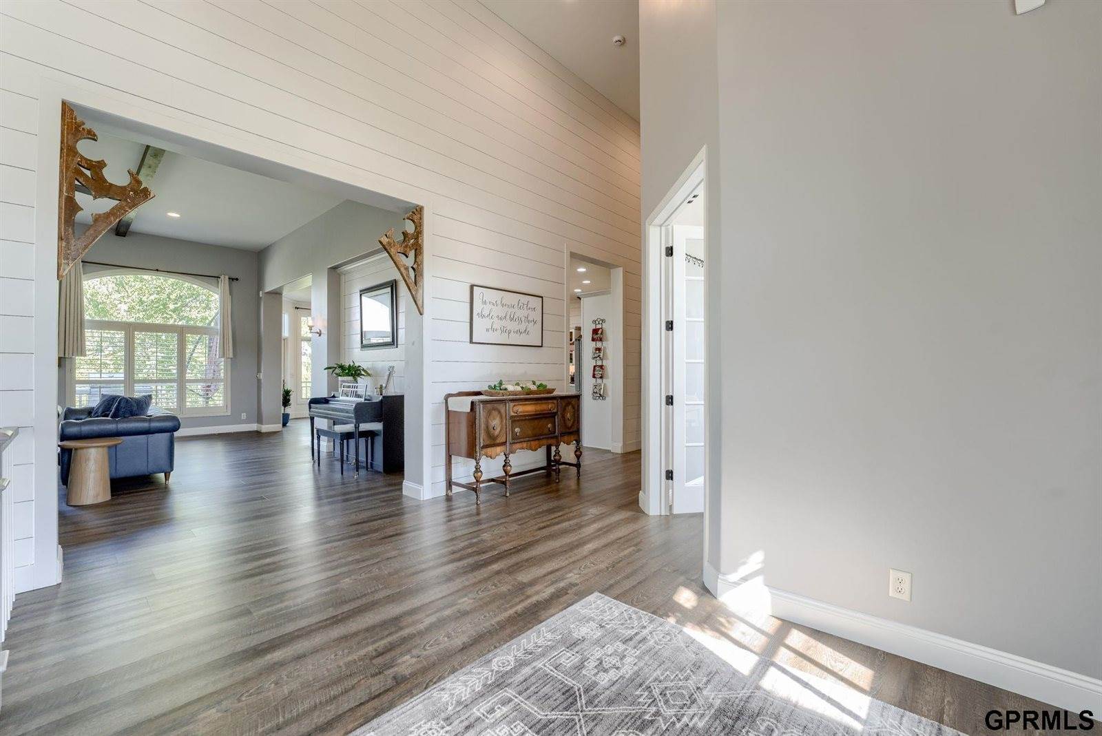 12261 Bobwhite Road, Gretna, NE 68028