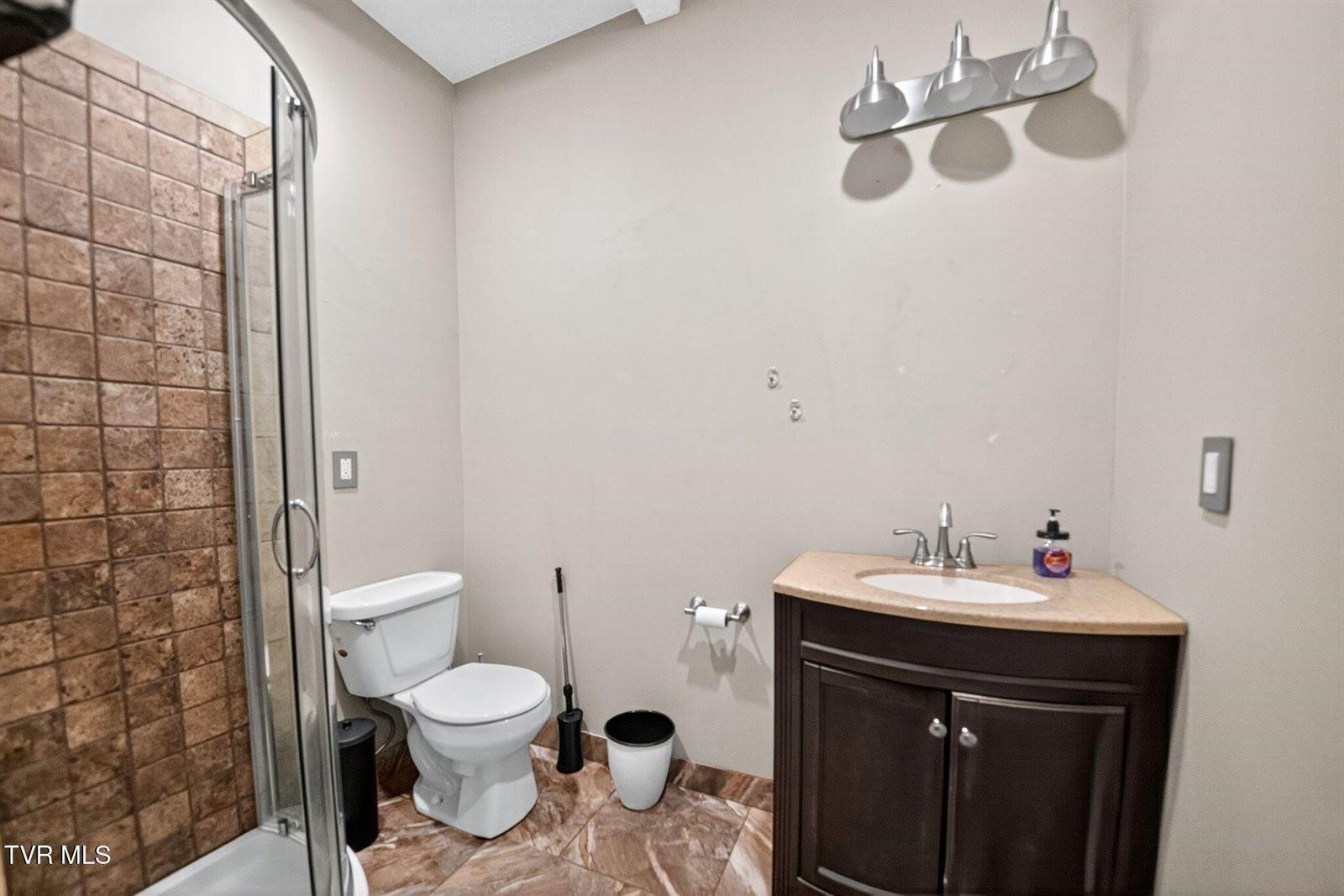 605 Shady Acres Lane, Lexington, TN 38351