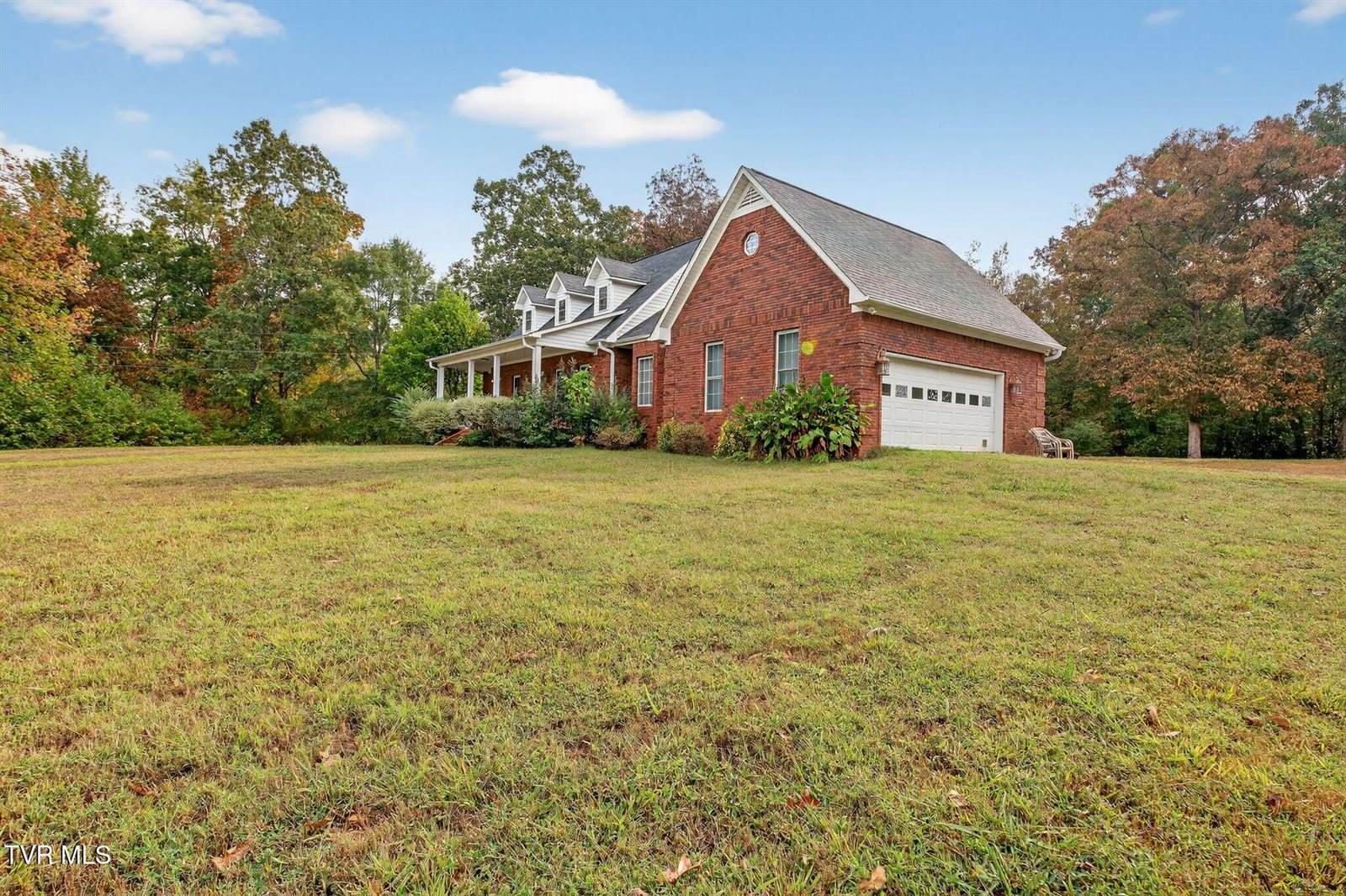 605 Shady Acres Lane, Lexington, TN 38351