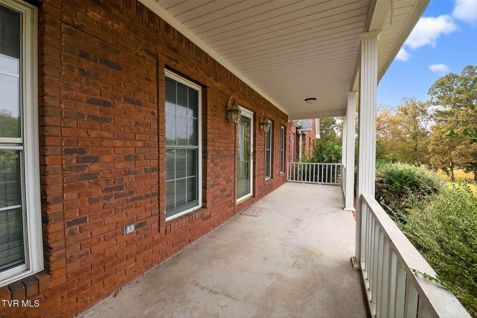 605 Shady Acres Lane, Lexington, TN 38351