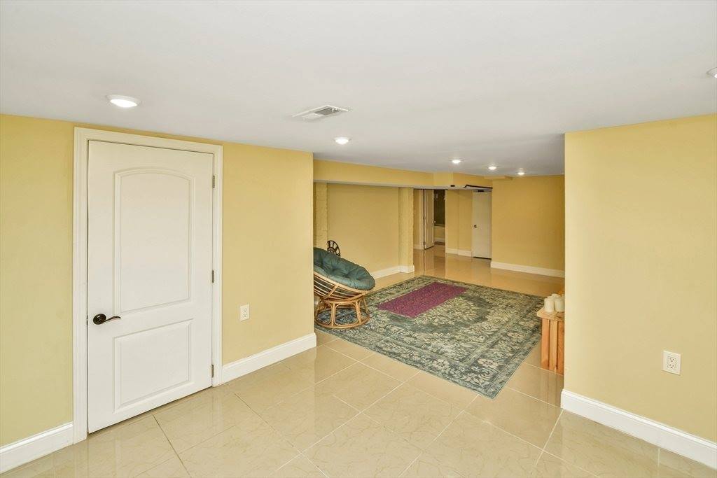 225 Main St, Easton, MA 02356