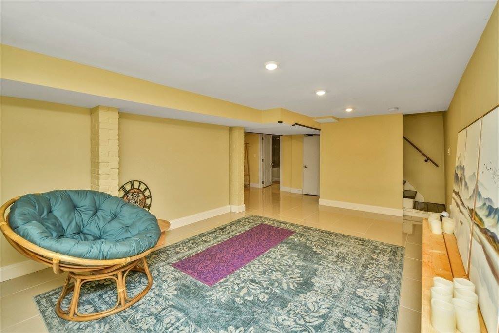 225 Main St, Easton, MA 02356