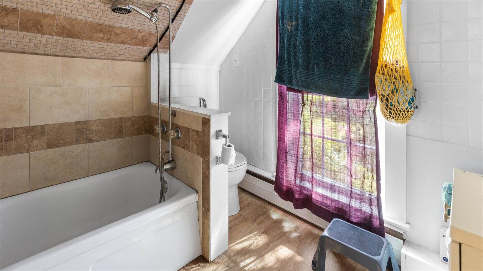 25 Winter Street, Bangor, ME 04401