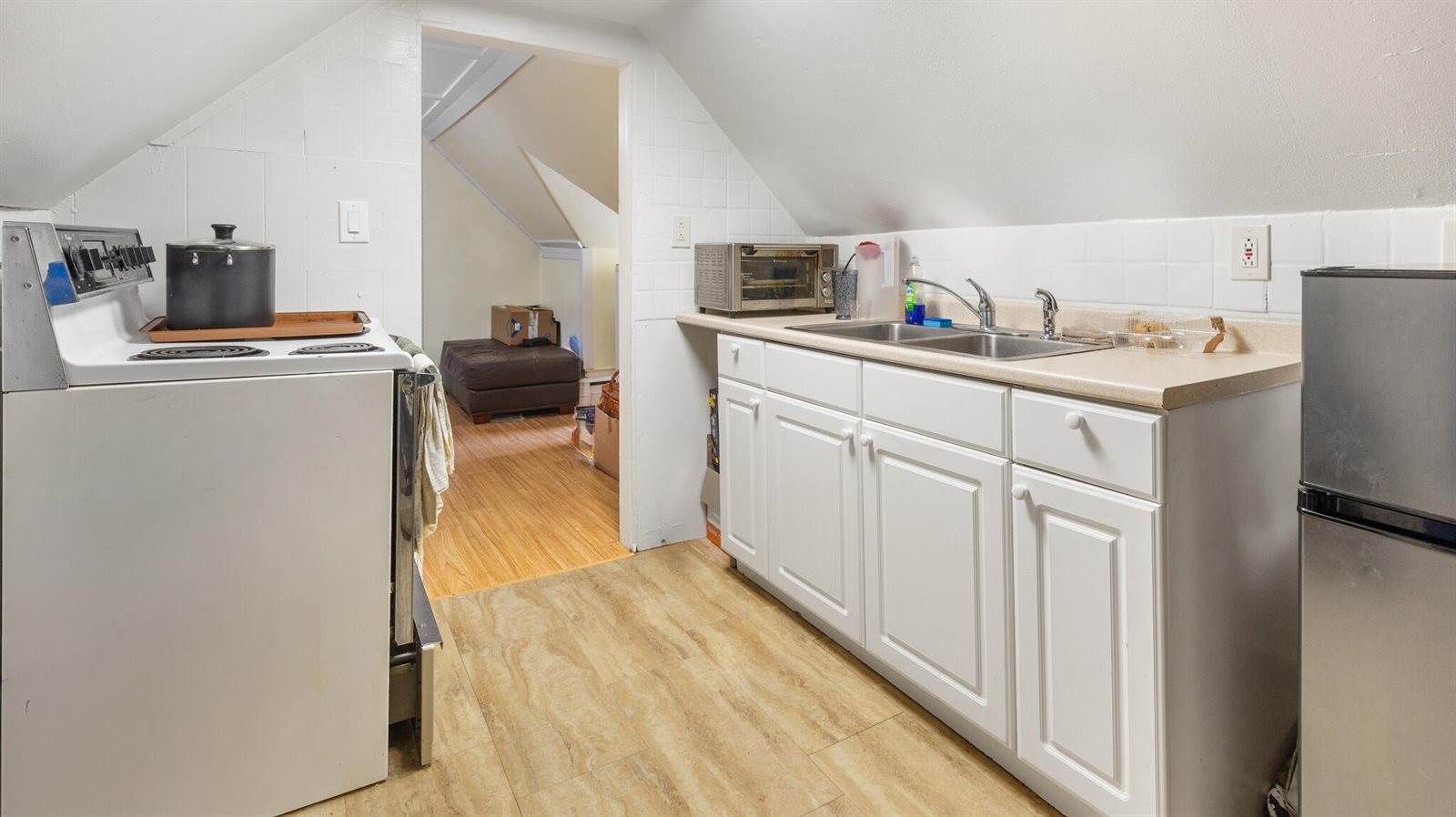 25 Winter Street, Bangor, ME 04401