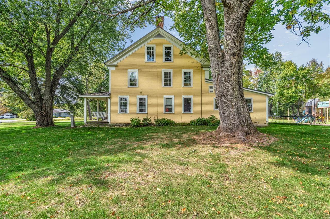 156 Old Bangor Road, Newport, ME 04953