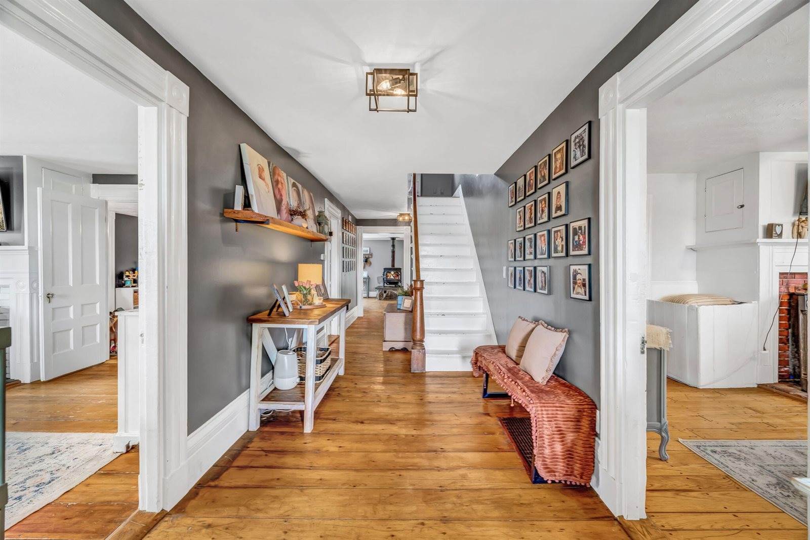 156 Old Bangor Road, Newport, ME 04953