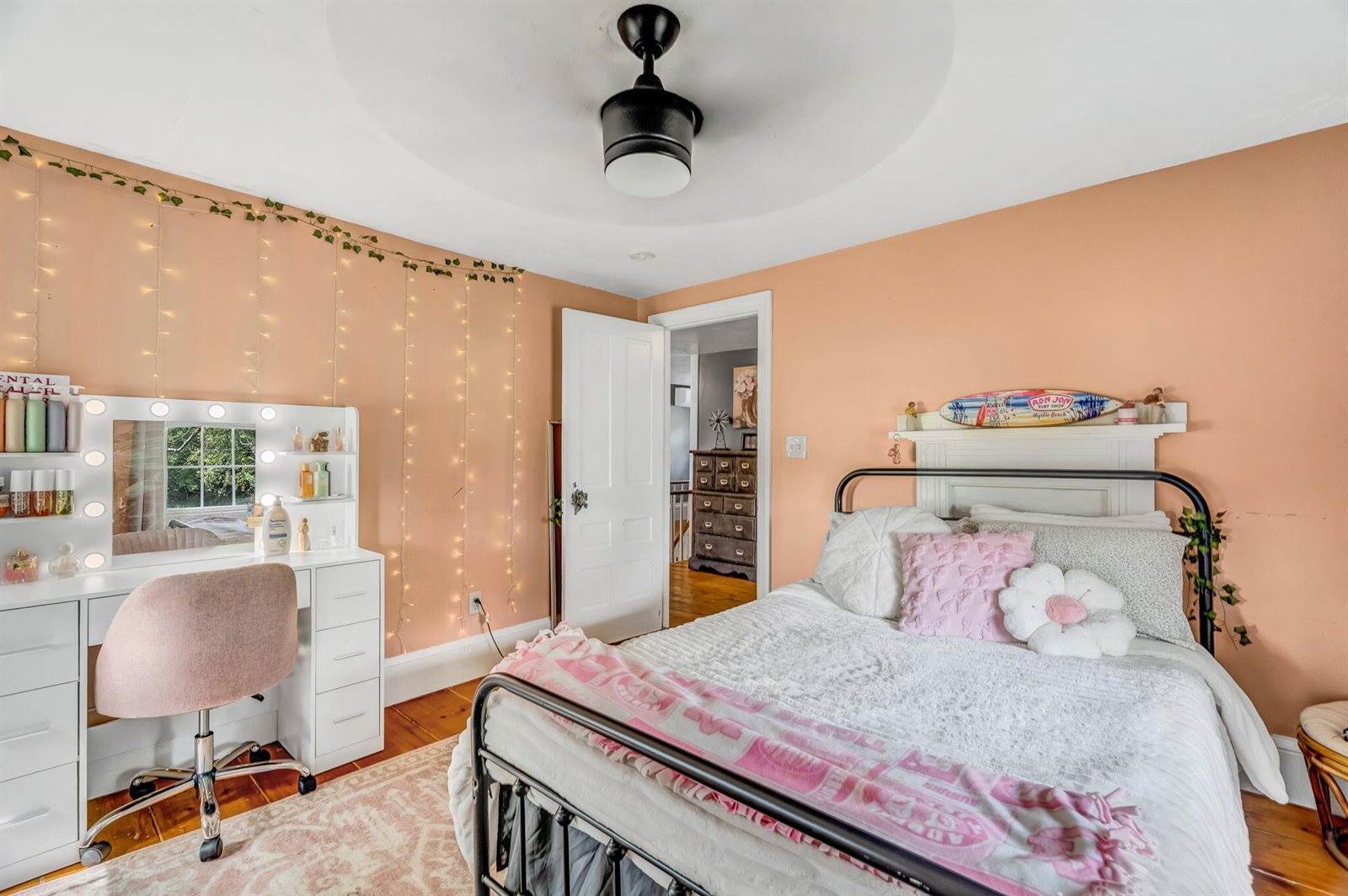 156 Old Bangor Road, Newport, ME 04953