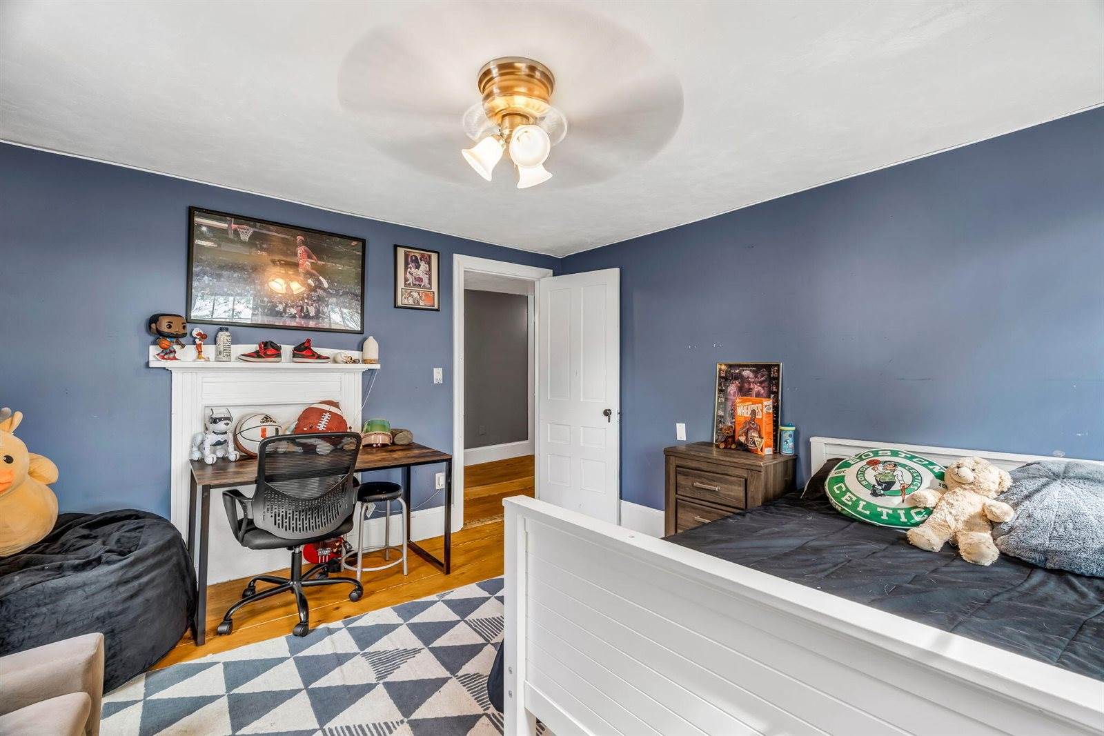 156 Old Bangor Road, Newport, ME 04953