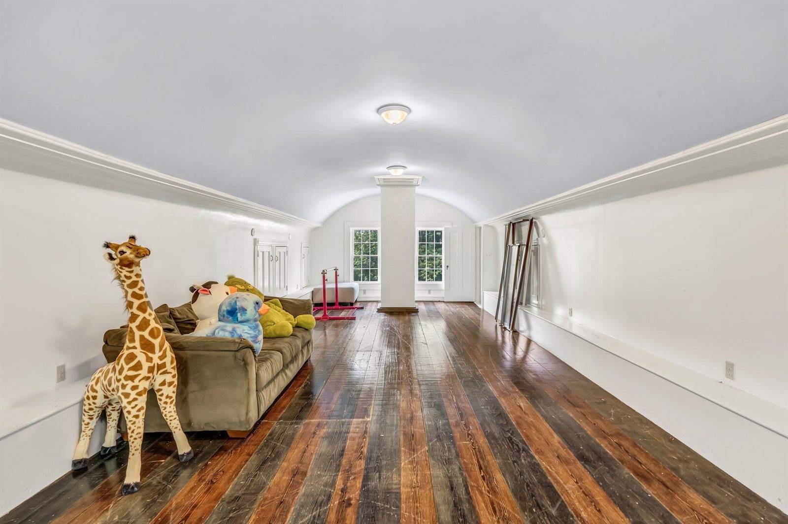 156 Old Bangor Road, Newport, ME 04953