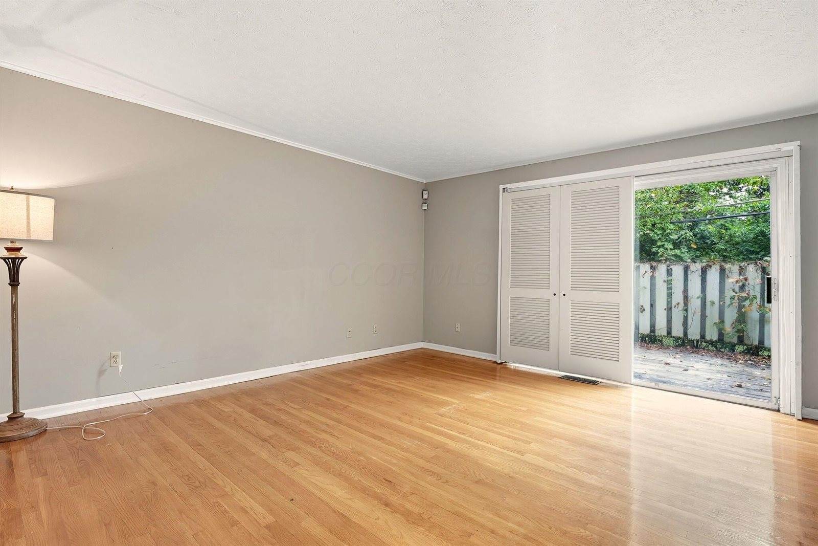 5366 Yorkshire Village Lane, Columbus, OH 43232