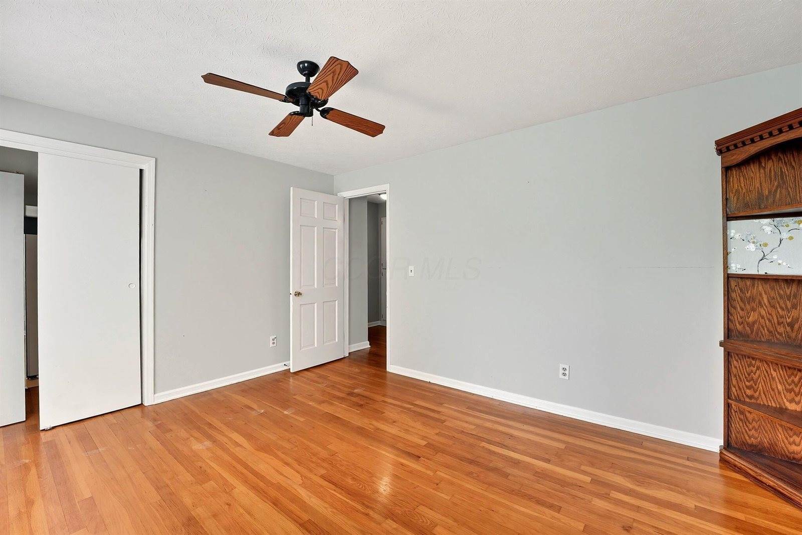 5366 Yorkshire Village Lane, Columbus, OH 43232