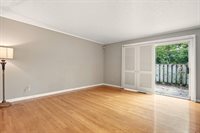 5366 Yorkshire Village Lane, Columbus, OH 43232