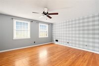 5366 Yorkshire Village Lane, Columbus, OH 43232