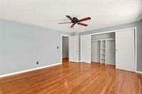 5366 Yorkshire Village Lane, Columbus, OH 43232