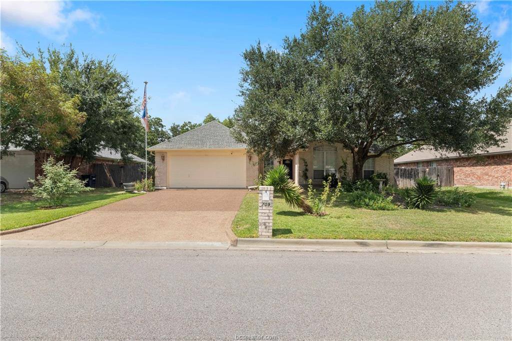 709 Aster Drive, College Station, TX 77845